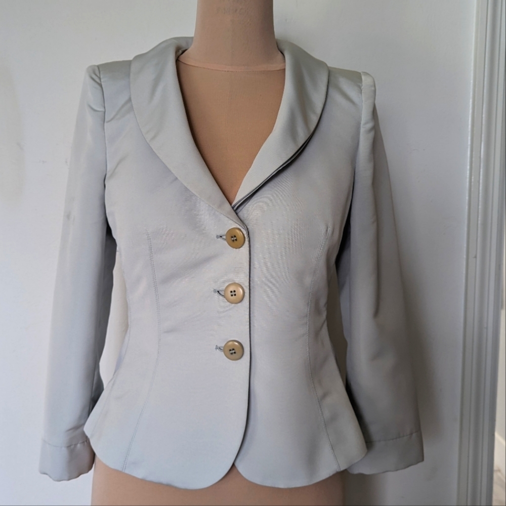 Armani Collezioni Smoking Collar Blazer Size 4  Grey Silk Taffeta. Tagua buttons